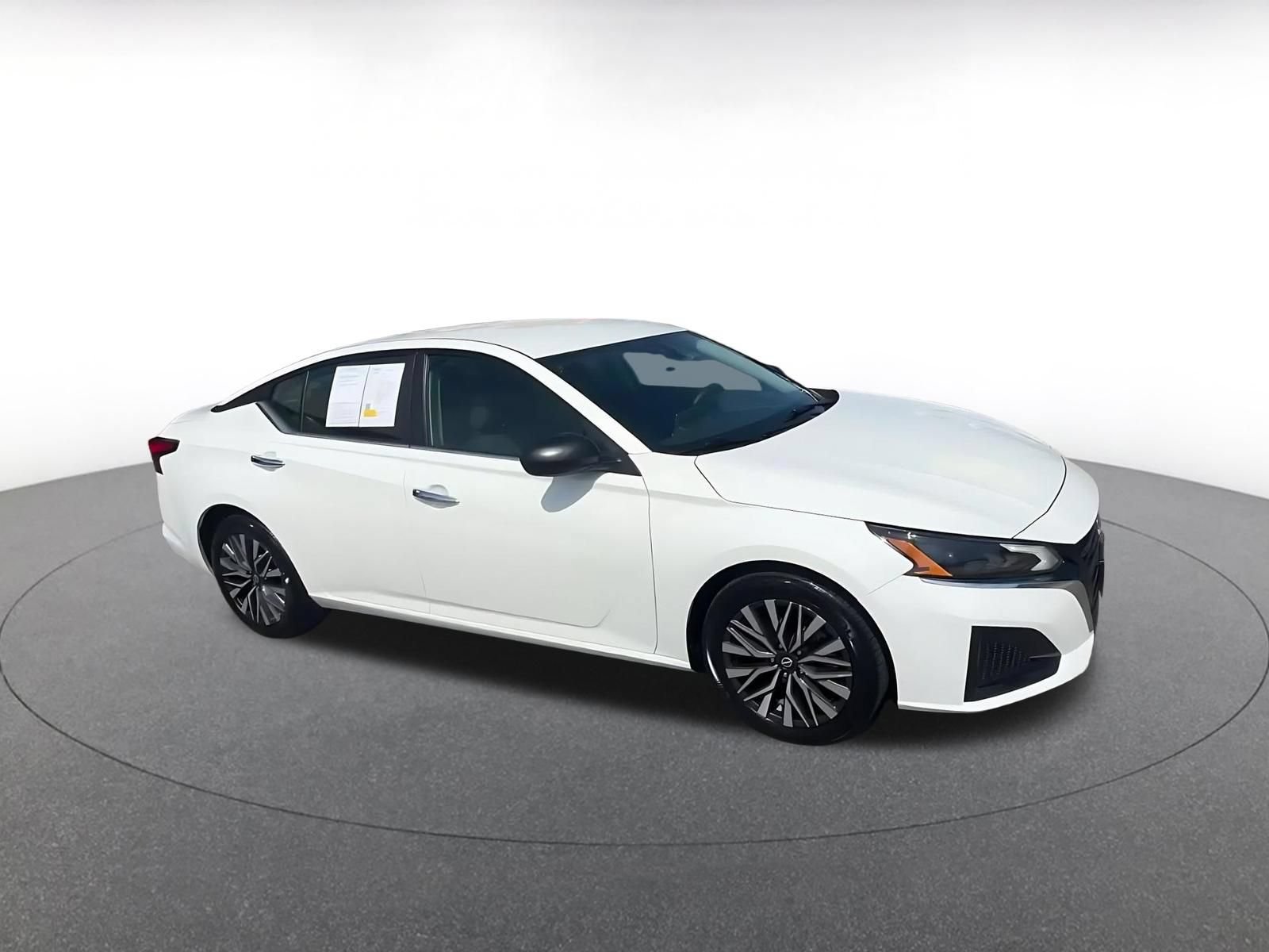 Used 2025 Nissan Altima 2.5 SV FWD video 2