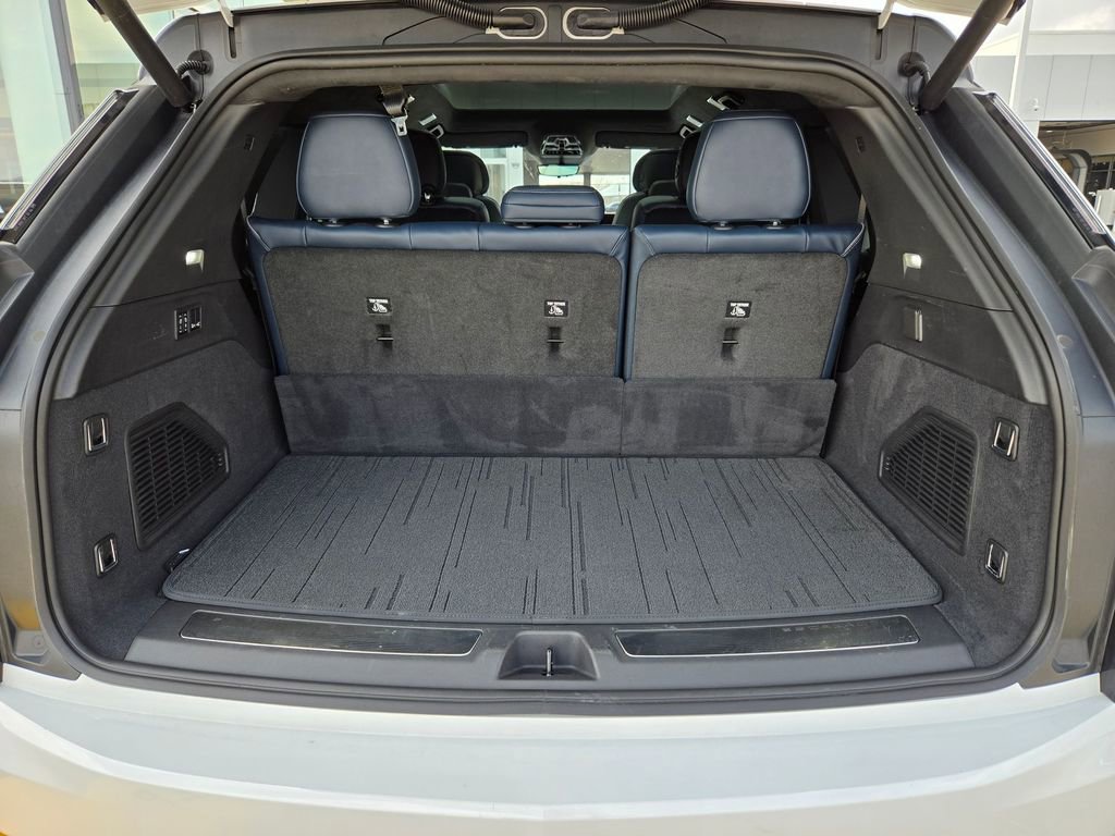 Certified 2025 Cadillac Escalade IQ Luxury 2 w/ LPO, Premium Carpet Package image 31