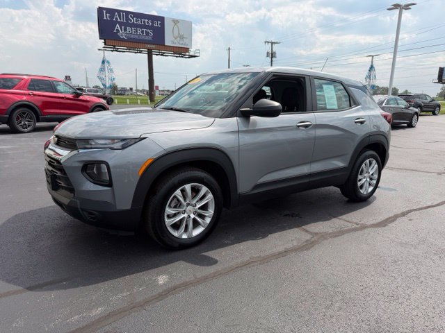 Used 2023 Chevrolet TrailBlazer LS FWD image 3
