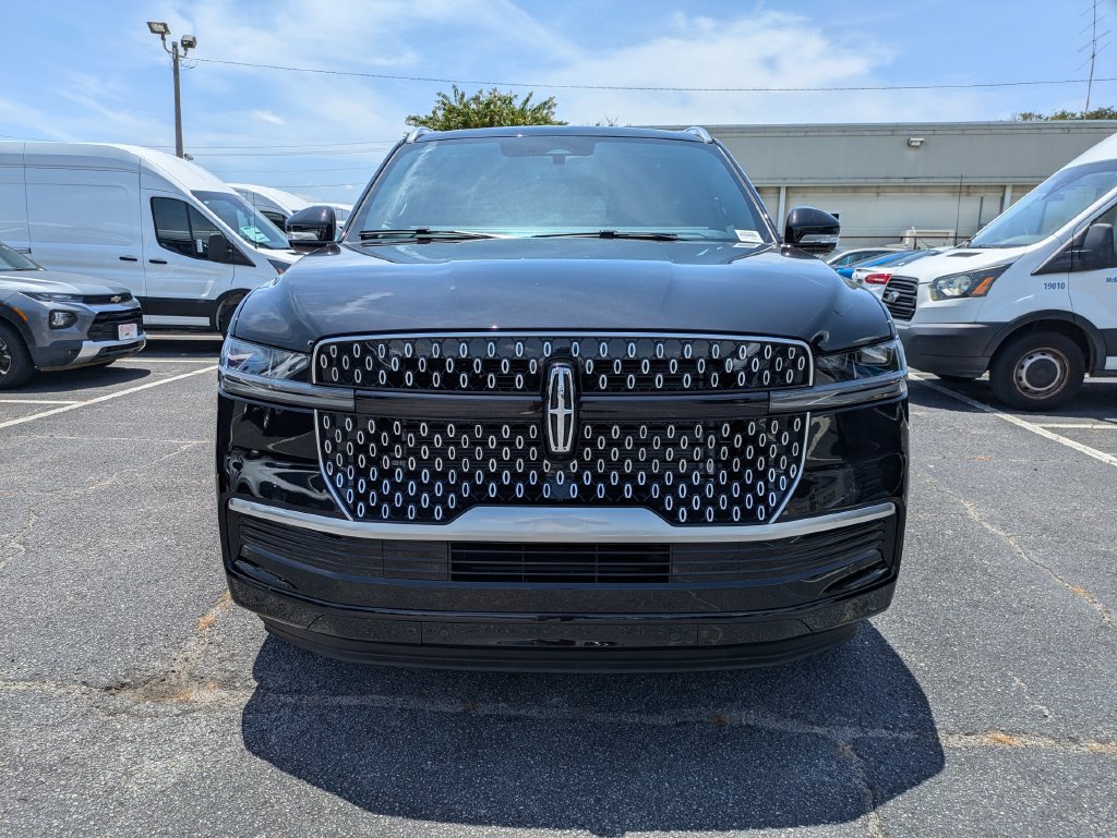 New 2027 Lincoln Navigator Reserve AWD/4WD image 9