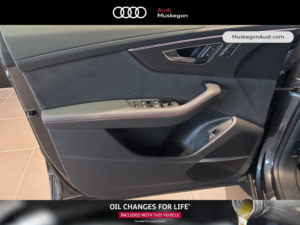 New 2025 Audi SQ8 Prestige image 9