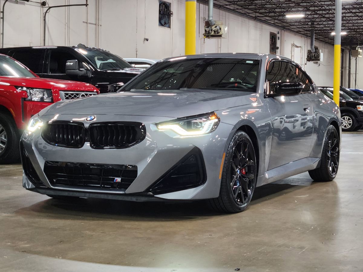 Used 2025 BMW M240i Coupe w/ Premium Package image 4