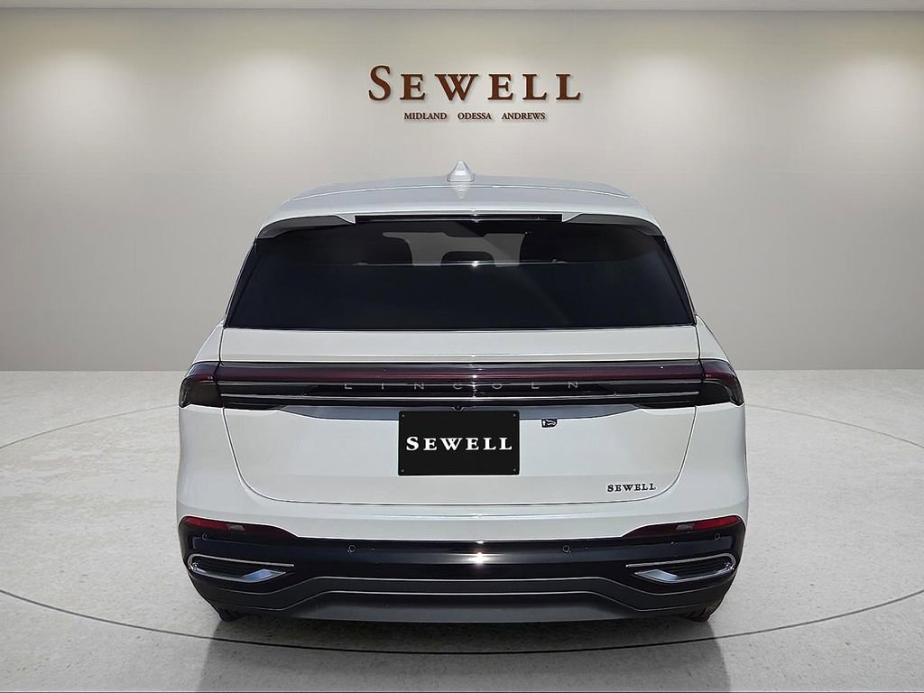 New 2026 Lincoln Nautilus Premier AWD/4WD image 4