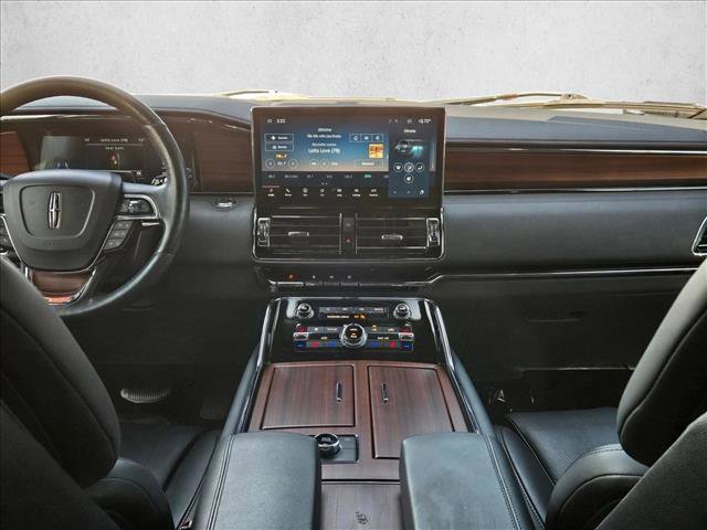 Certified 2023 Lincoln Navigator Reserve image 18