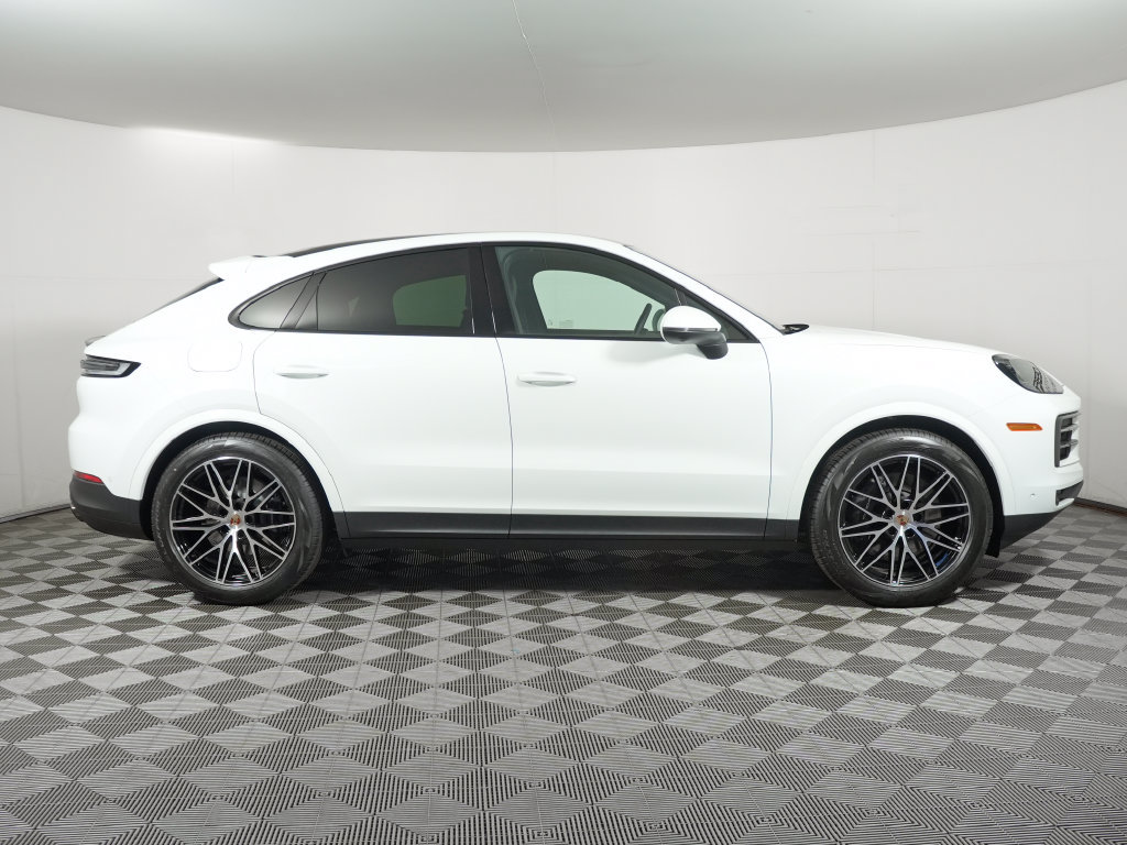 New 2026 Porsche Cayenne Coupe AWD/4WD image 8
