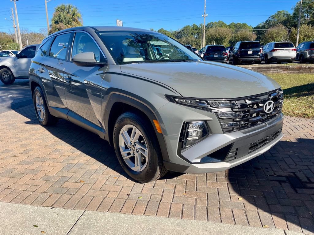 Used 2025 Hyundai Tucson SE image 8