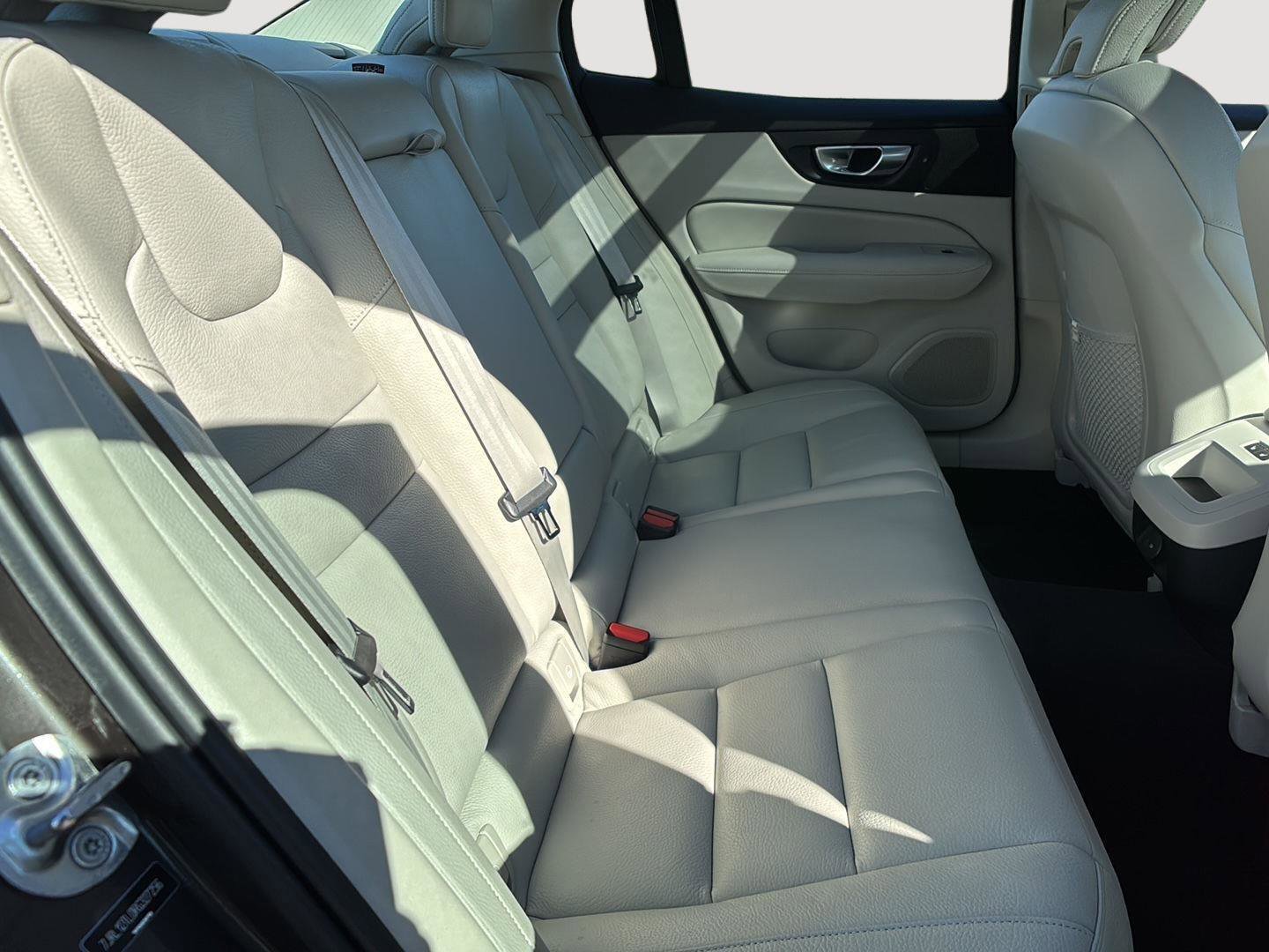 Used 2024 Volvo S60 B5 Plus w/ Climate Package image 12