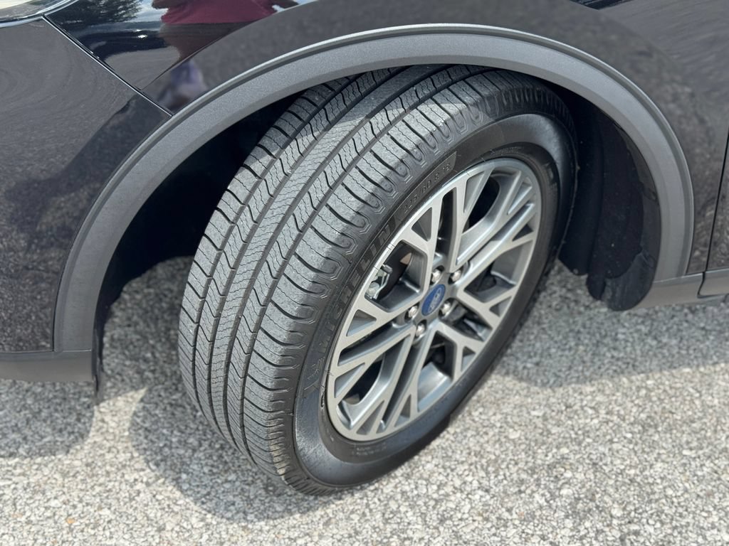 Used 2020 Ford Escape SEL FWD image 40