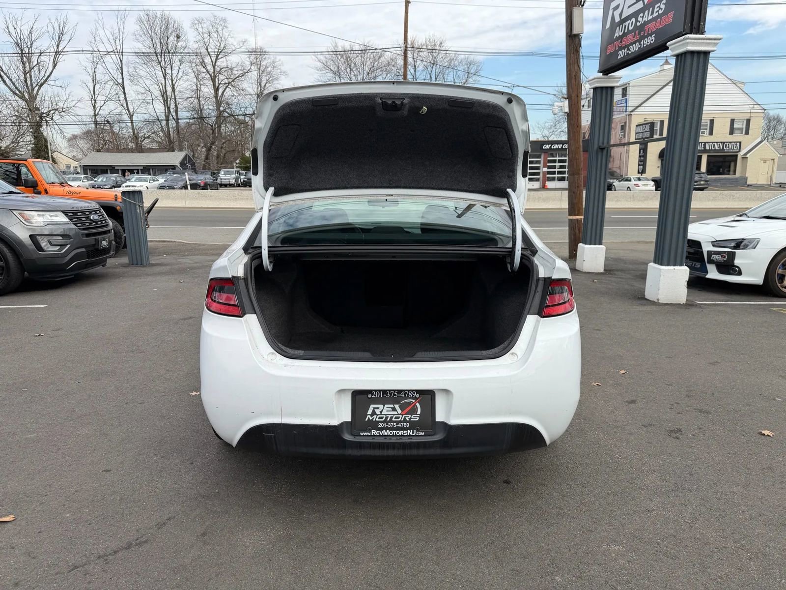 Used 2015 Dodge Dart SXT image 17