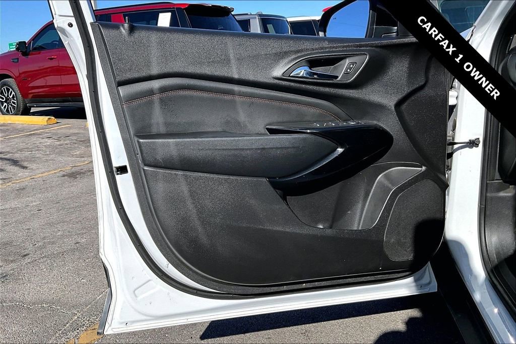 Used 2025 Chevrolet Trax RS w/ Driver Confidence Package image 19