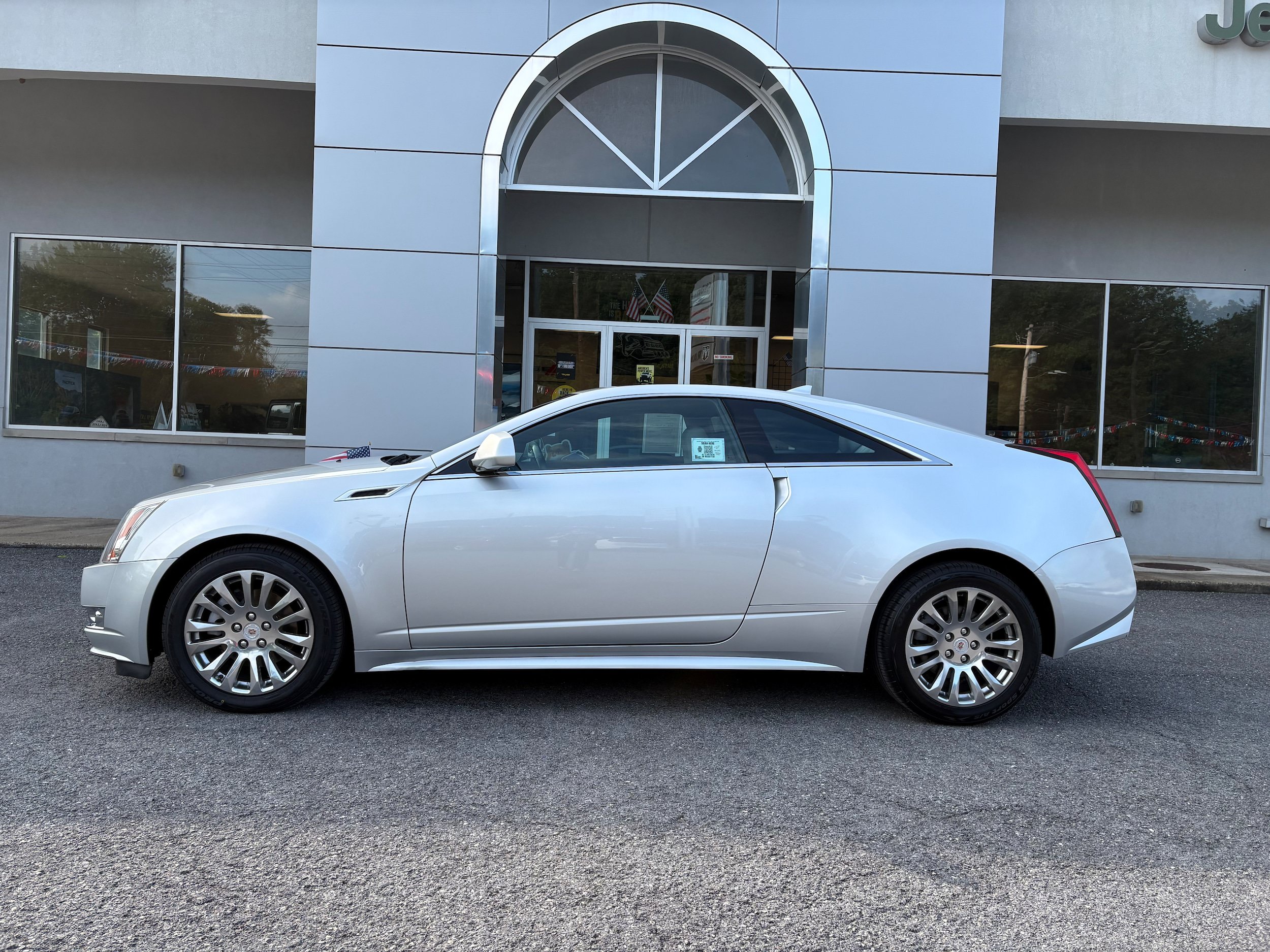 Used 2014 Cadillac CTS Performance AWD/4WD image 2