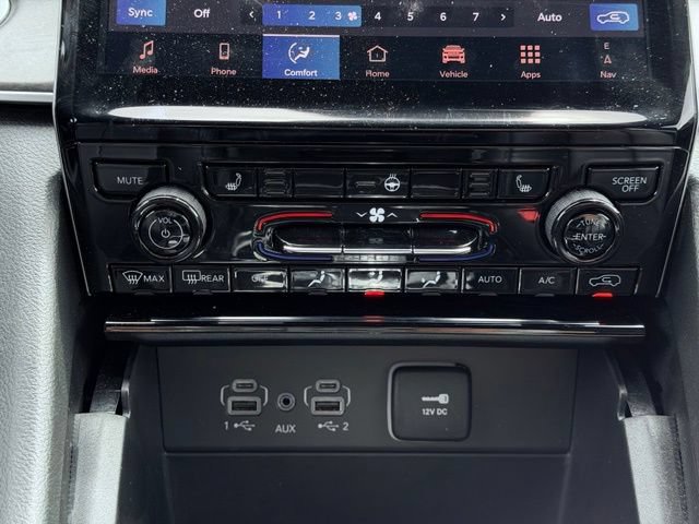 Used 2025 Jeep Grand Cherokee Limited AWD/4WD image 35