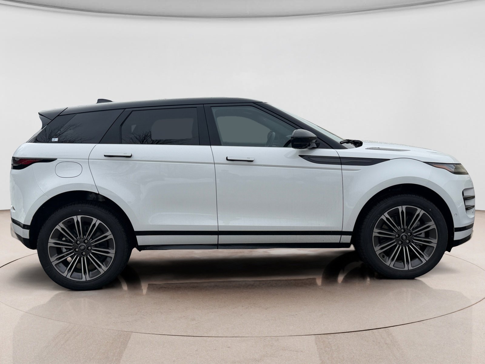 New 2026 Land Rover Range Rover Evoque Dynamic SE image 6