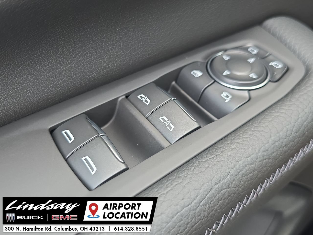 New 2026 GMC Yukon Denali w/ Sun & Power Step Package AWD/4WD image 25