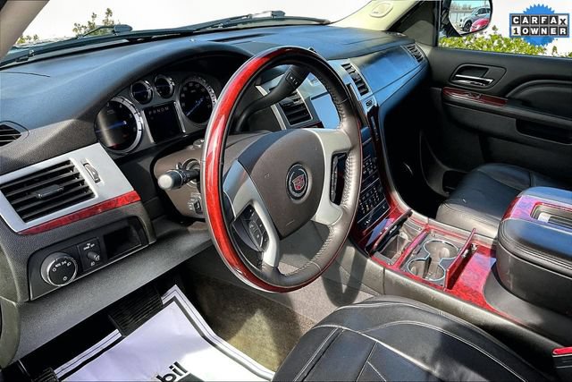 Used 2013 Cadillac Escalade EXT Premium AWD/4WD image 12