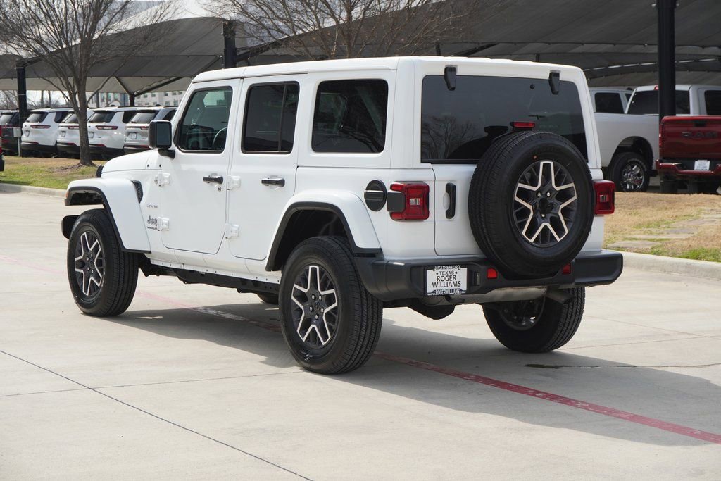 Used 2024 Jeep Wrangler Sahara image 3