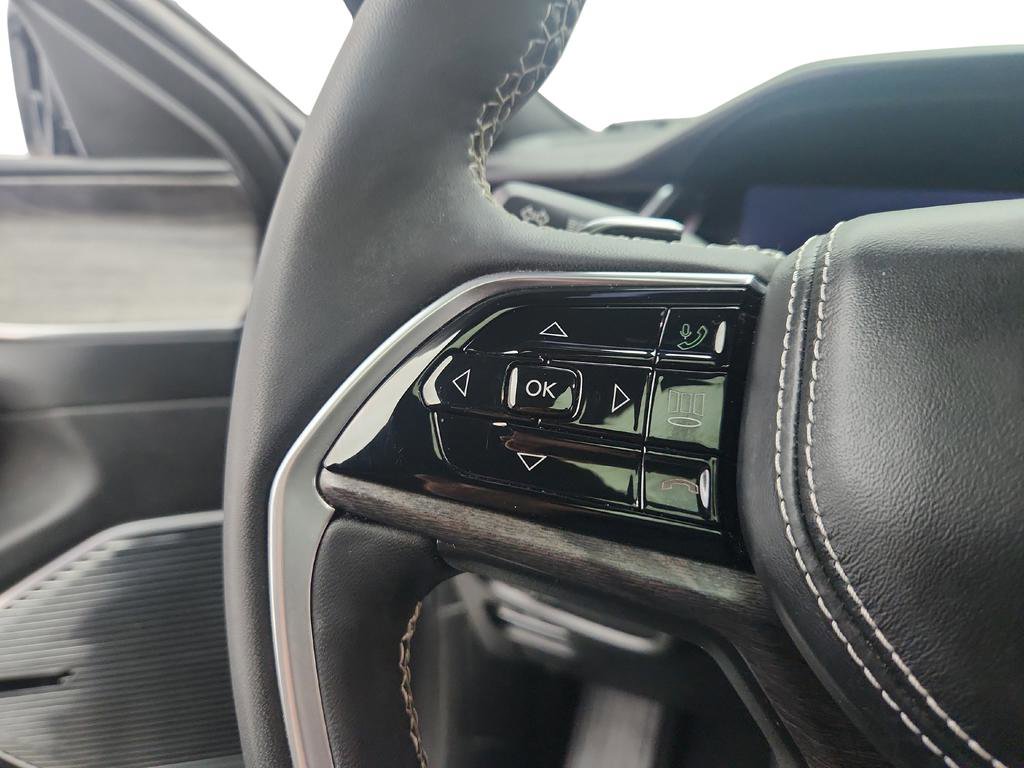 Used 2023 Jeep Grand Cherokee Overland image 34