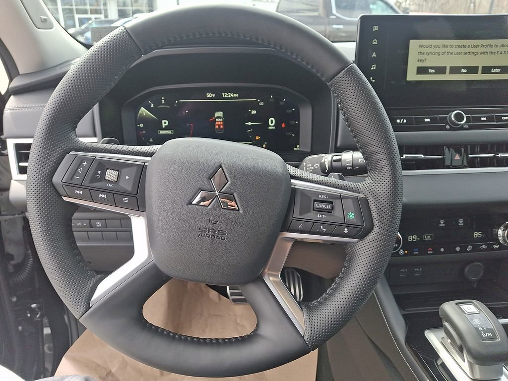 New 2026 Mitsubishi Outlander SEL image 11