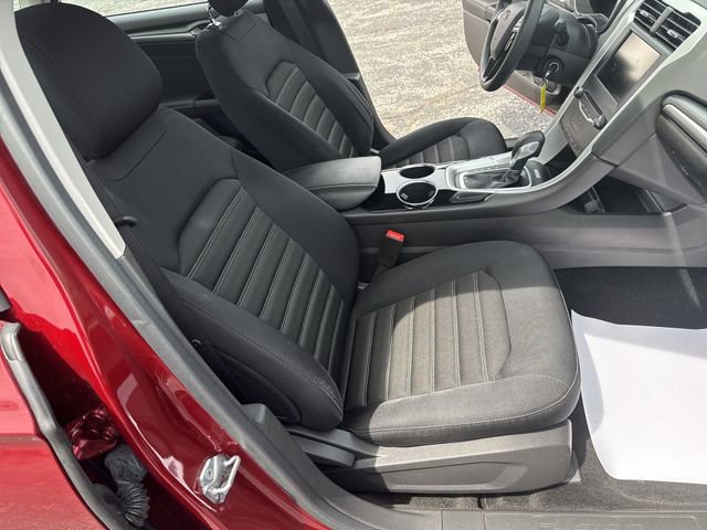 Used 2013 Ford Fusion SE FWD image 26