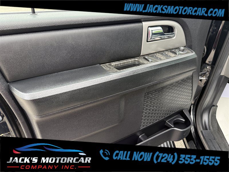 Used 2017 Ford Expedition Limited w/ Equipment Group 301A AWD/4WD image 18