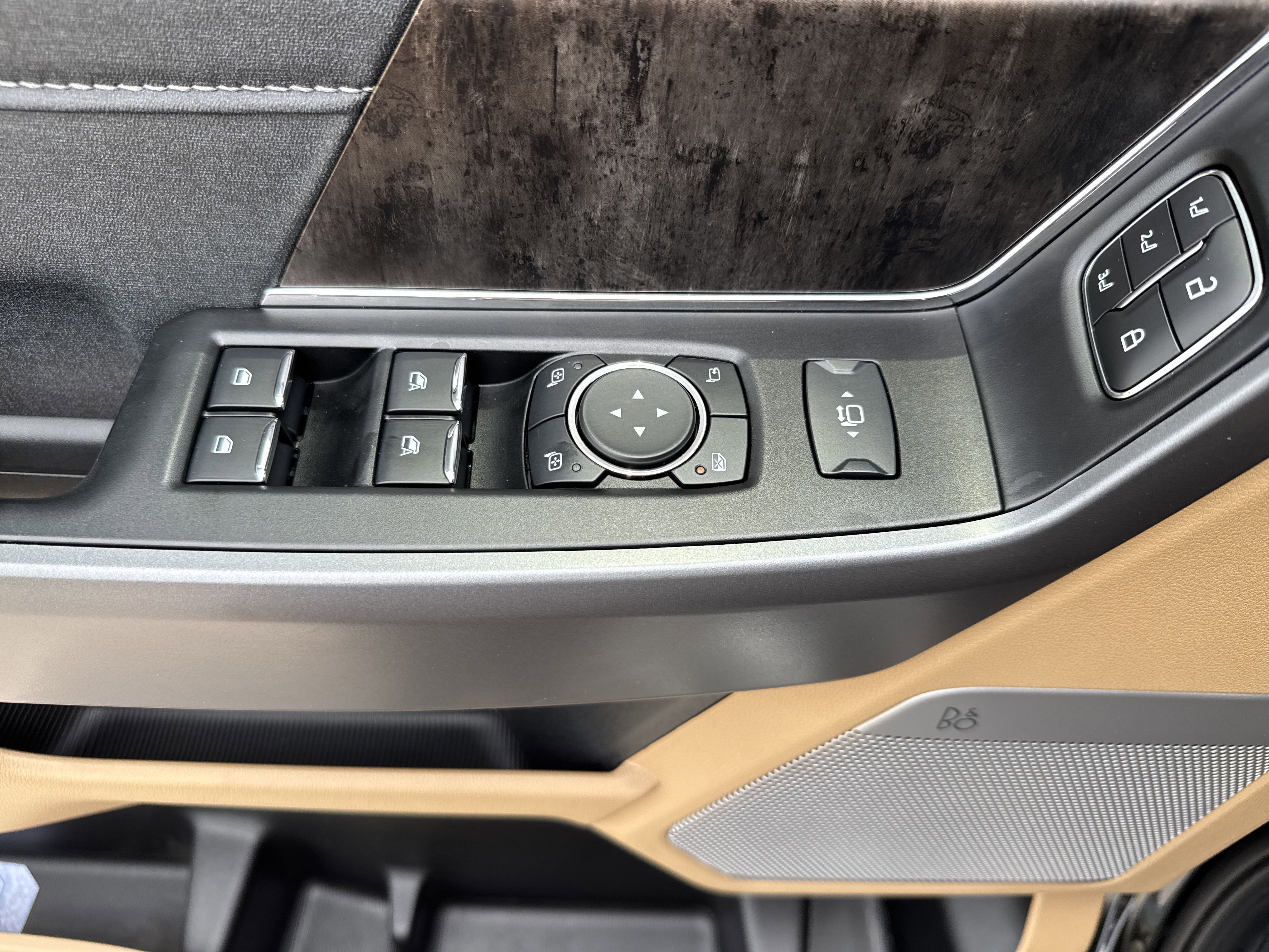 Used 2025 Ford F250 Lariat w/ Chrome Package image 15