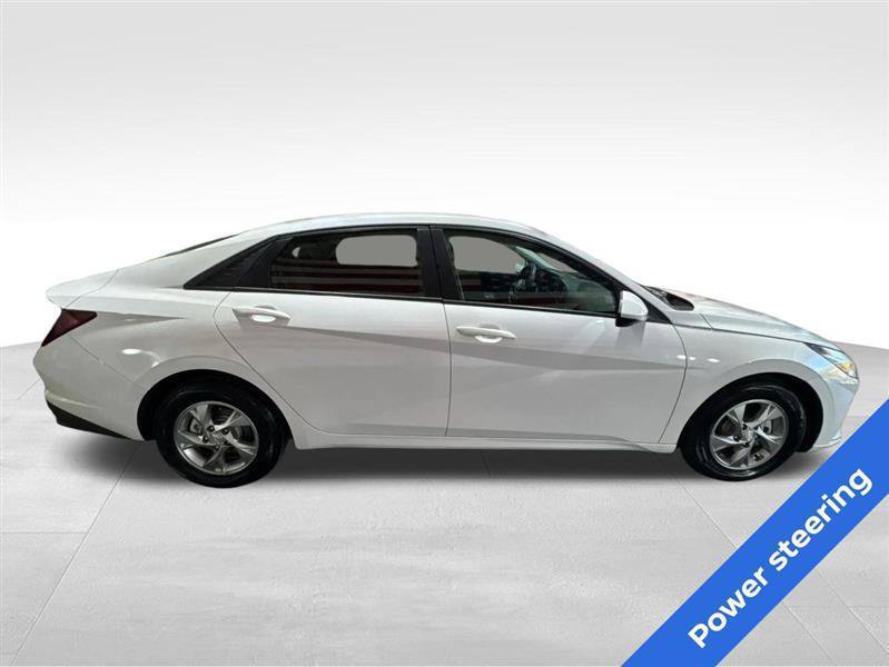 Used 2021 Hyundai Elantra SE FWD image 4