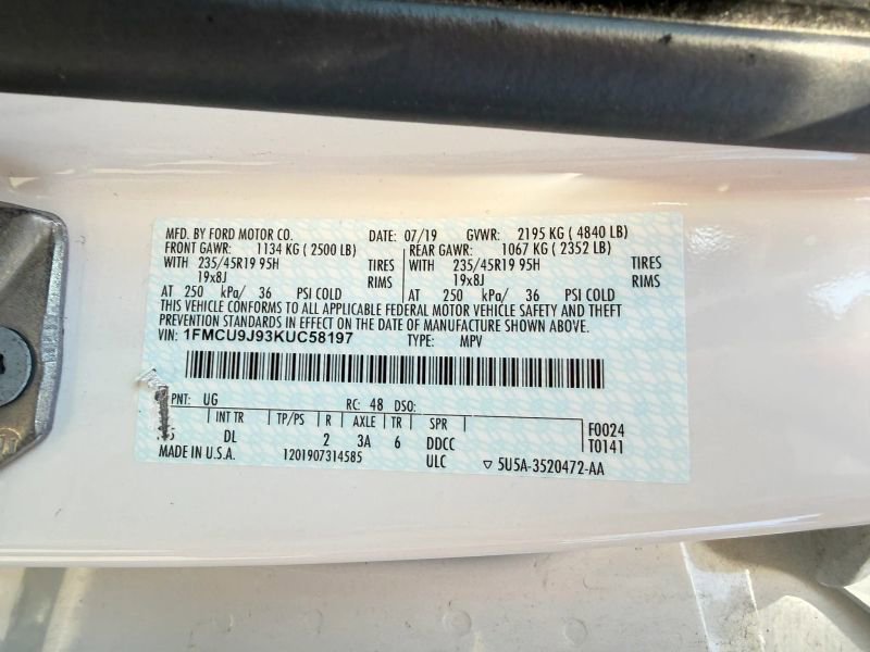 Used 2019 Ford Escape Titanium w/ U9j03 - Titanium Tow Package image 35