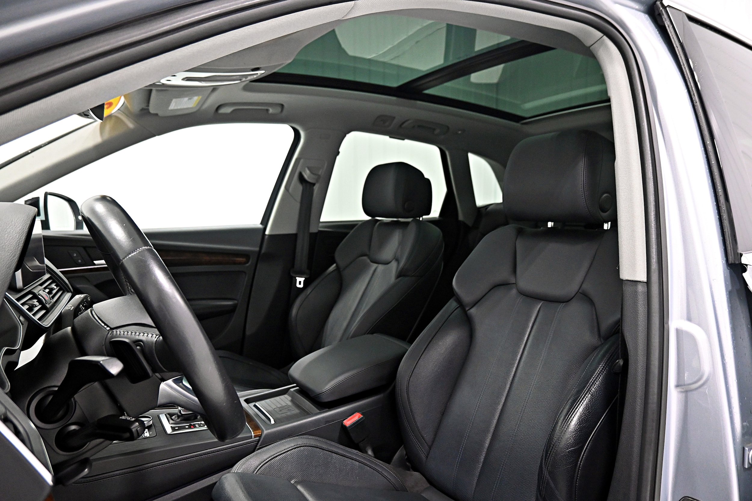 Used 2020 Audi Q5 2.0T Premium Plus w/ Premium Plus Package AWD/4WD image 5