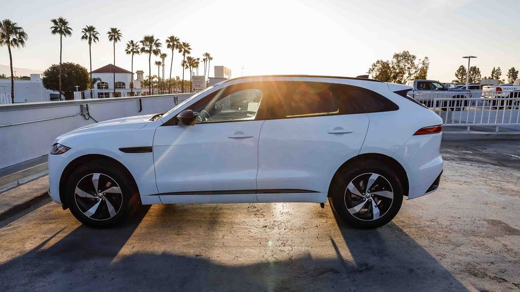 Used 2024 Jaguar F-PACE R-Dynamic S image 14