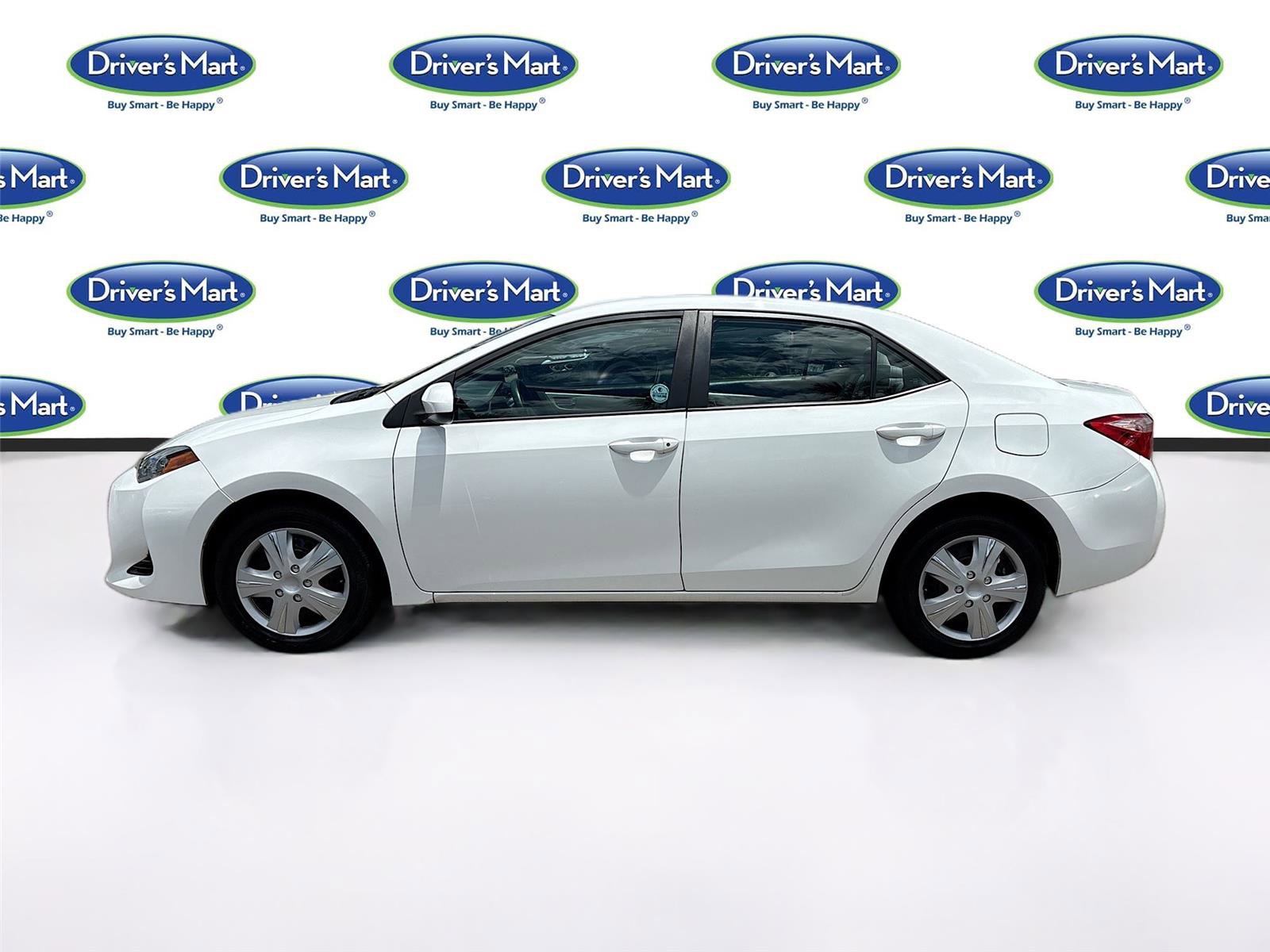 Used 2018 Toyota Corolla LE FWD image 4