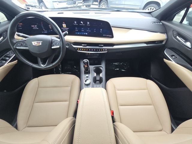 Used 2024 Cadillac XT4 Luxury w/ Cold Weather Package image 28