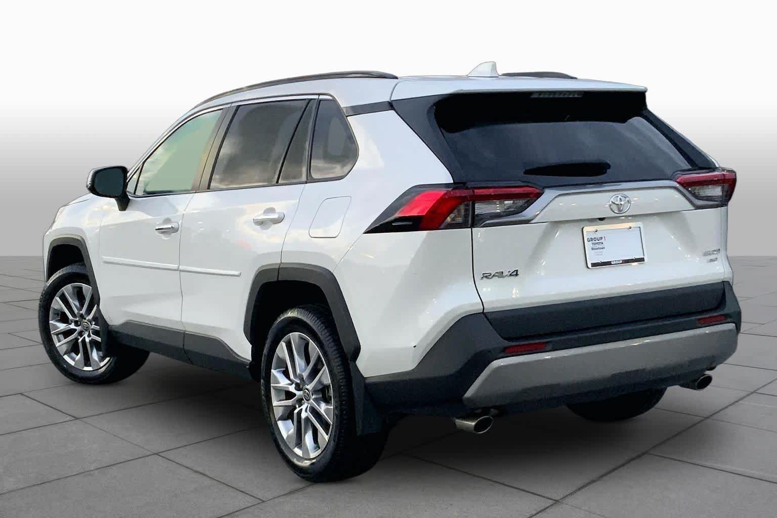 Used 2022 Toyota RAV4 Limited w/ Limited Grade Weather Package AWD/4WD image 12