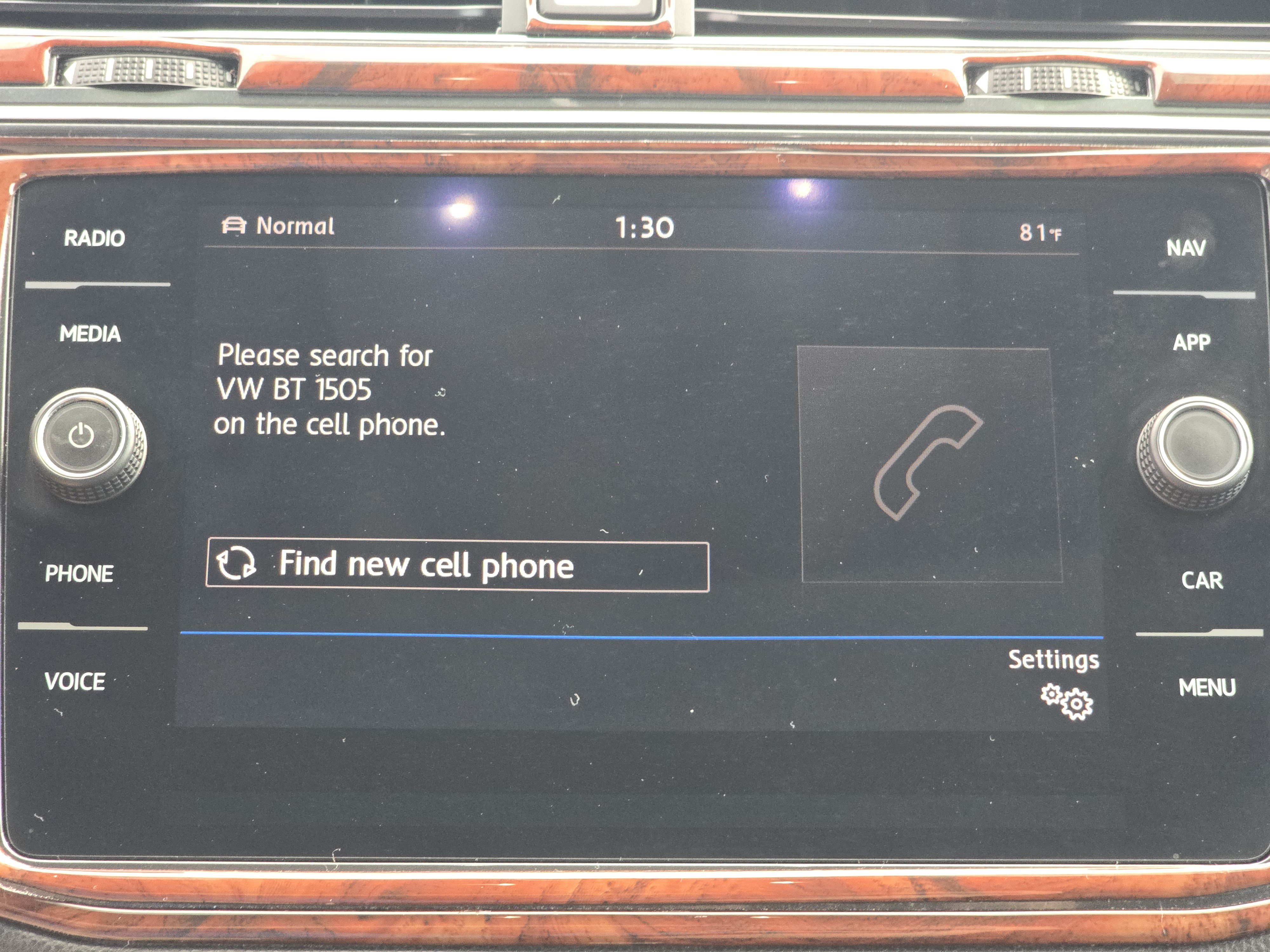 Used 2019 Volkswagen Tiguan SEL AWD/4WD image 14