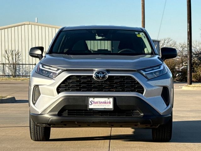 Used 2024 Toyota RAV4 LE video 2