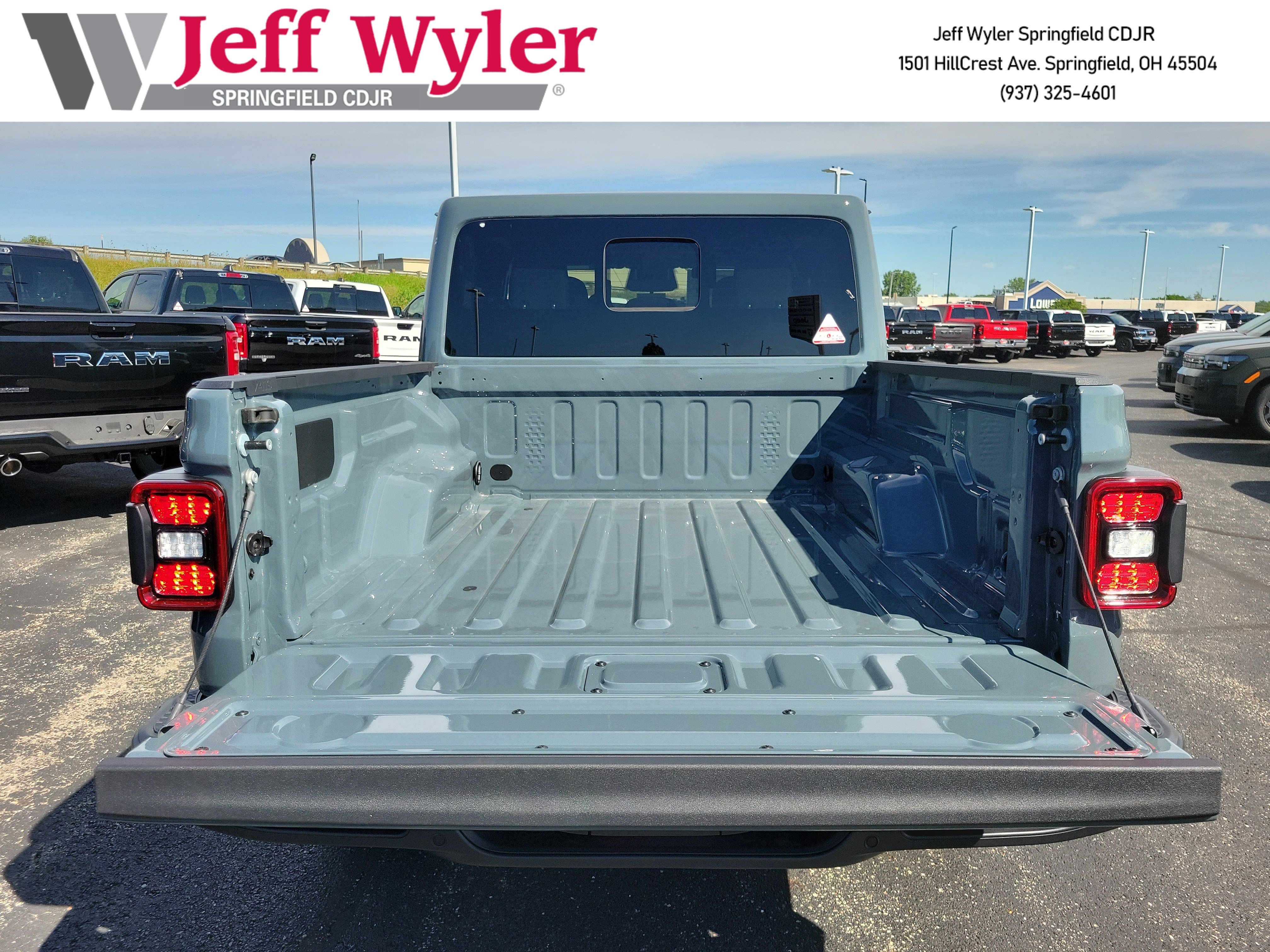New 2026 Jeep Gladiator Sport AWD/4WD image 5