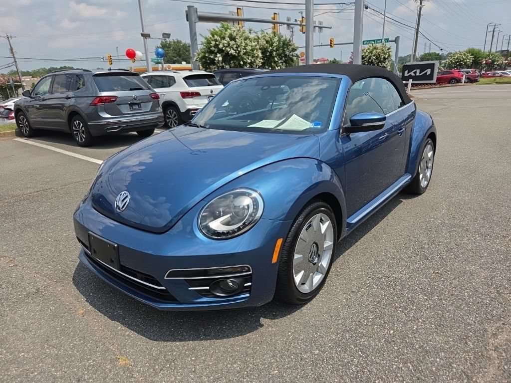 Used 2018 Volkswagen Beetle 2.0T SE FWD image 2