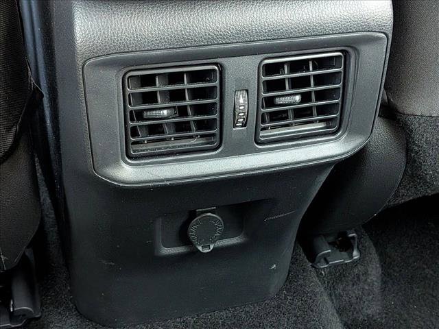 Used 2025 Toyota RAV4 LE AWD/4WD image 18