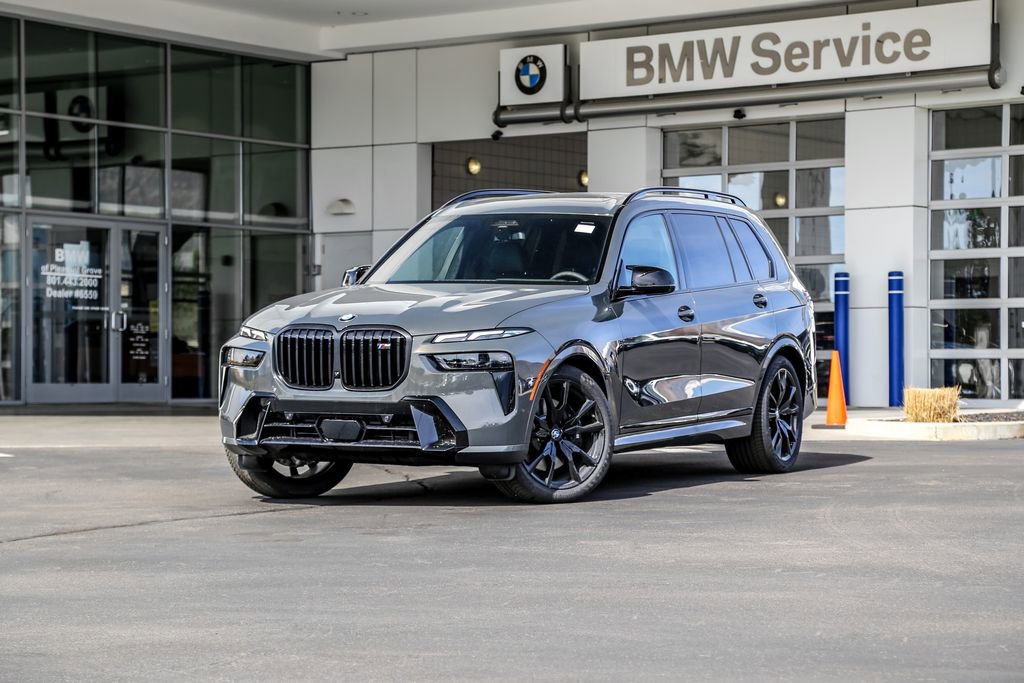 New 2026 BMW X7 M60i image 1