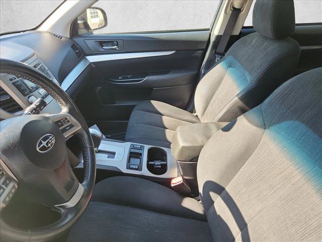 Used 2013 Subaru Outback 2.5i Premium w/ Popular Pkg 1B AWD/4WD image 9