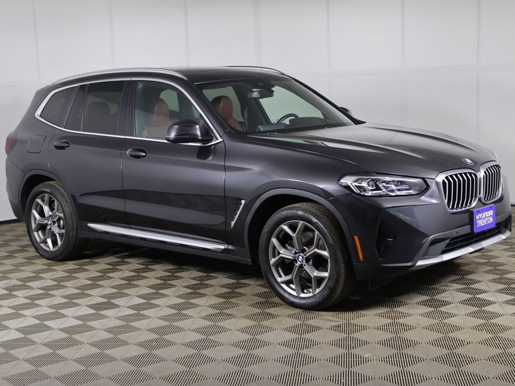 Used 2023 BMW X3 xDrive30i AWD/4WD image 2