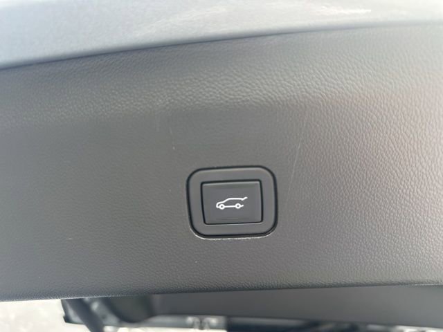 Used 2024 Buick Enclave Premium image 8