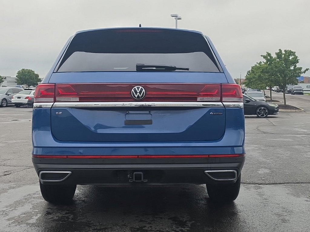 Used 2025 Volkswagen Atlas SE AWD/4WD image 6
