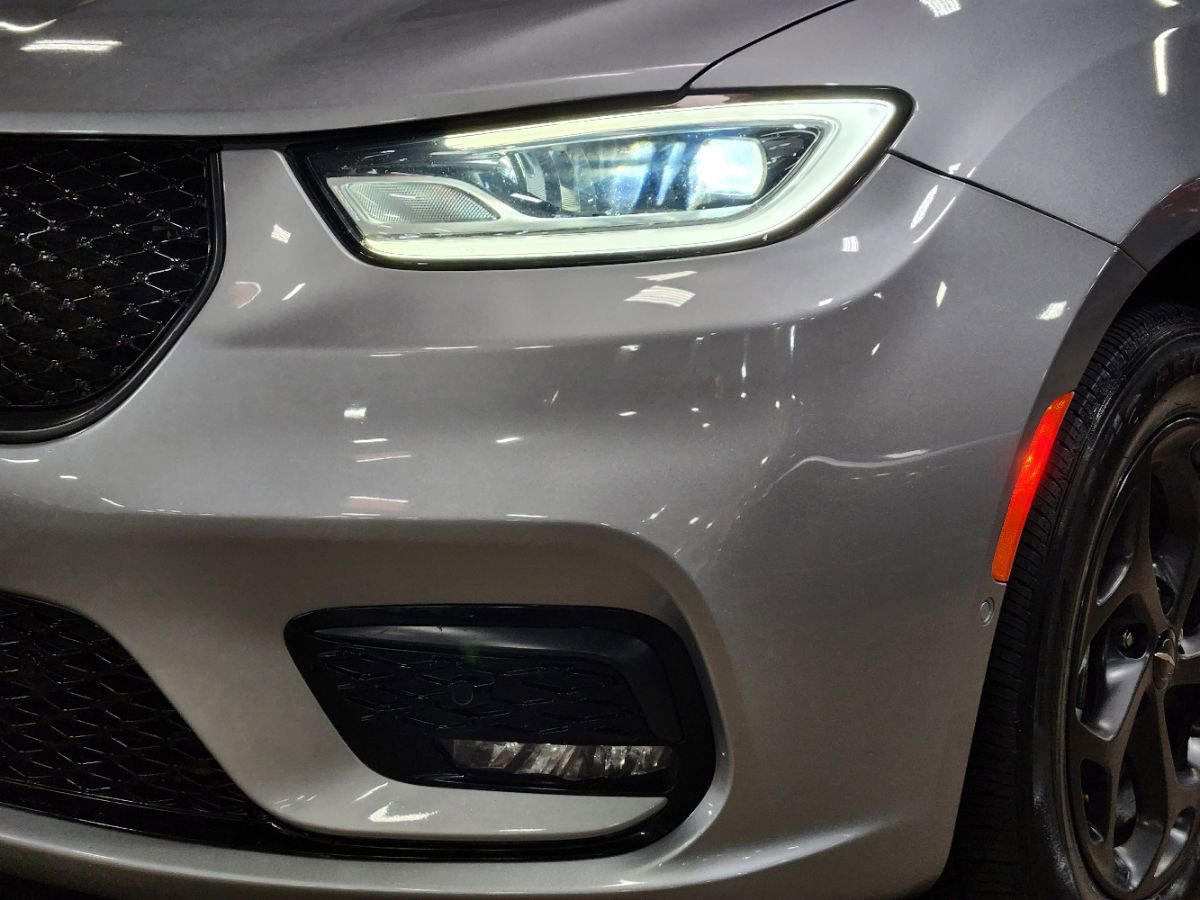 Used 2021 Chrysler Pacifica Touring-L w/ S Appearance Package image 14