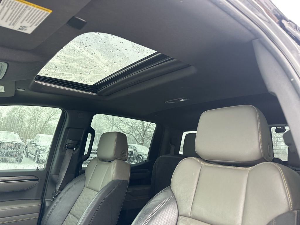 Used 2022 Chevrolet Silverado 1500 ZR2 w/ Technology Package image 9