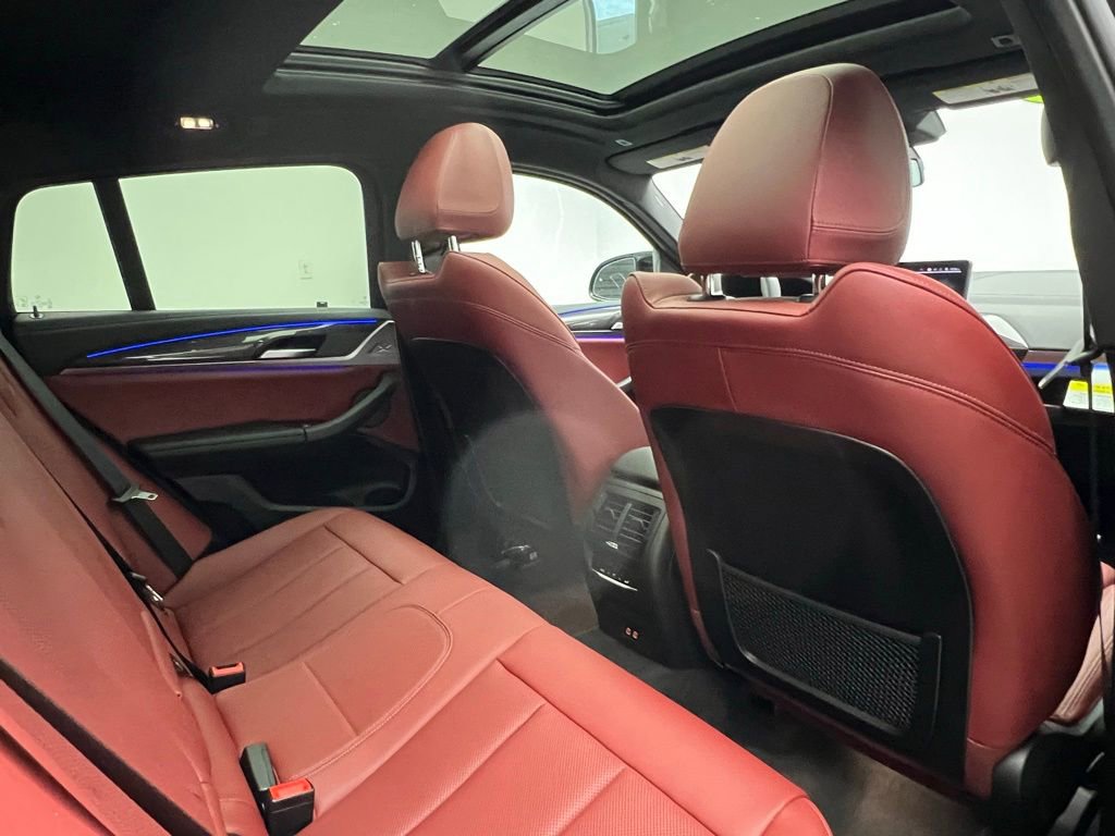 Certified 2024 BMW X4 M40i w/ Premium Package image 8
