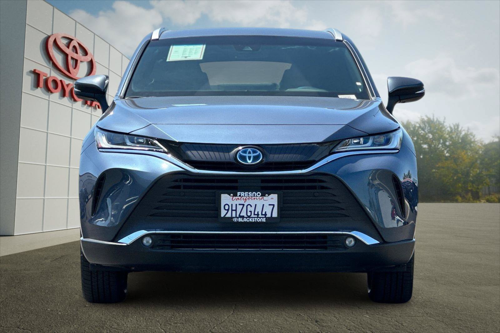 Certified 2023 Toyota Venza XLE AWD/4WD image 8