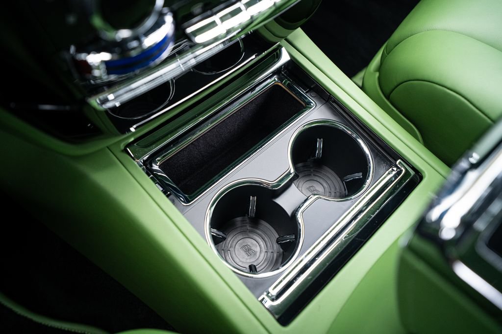 Used 2023 Rolls-Royce Phantom Sedan w/ The Phantom Package RWD image 45
