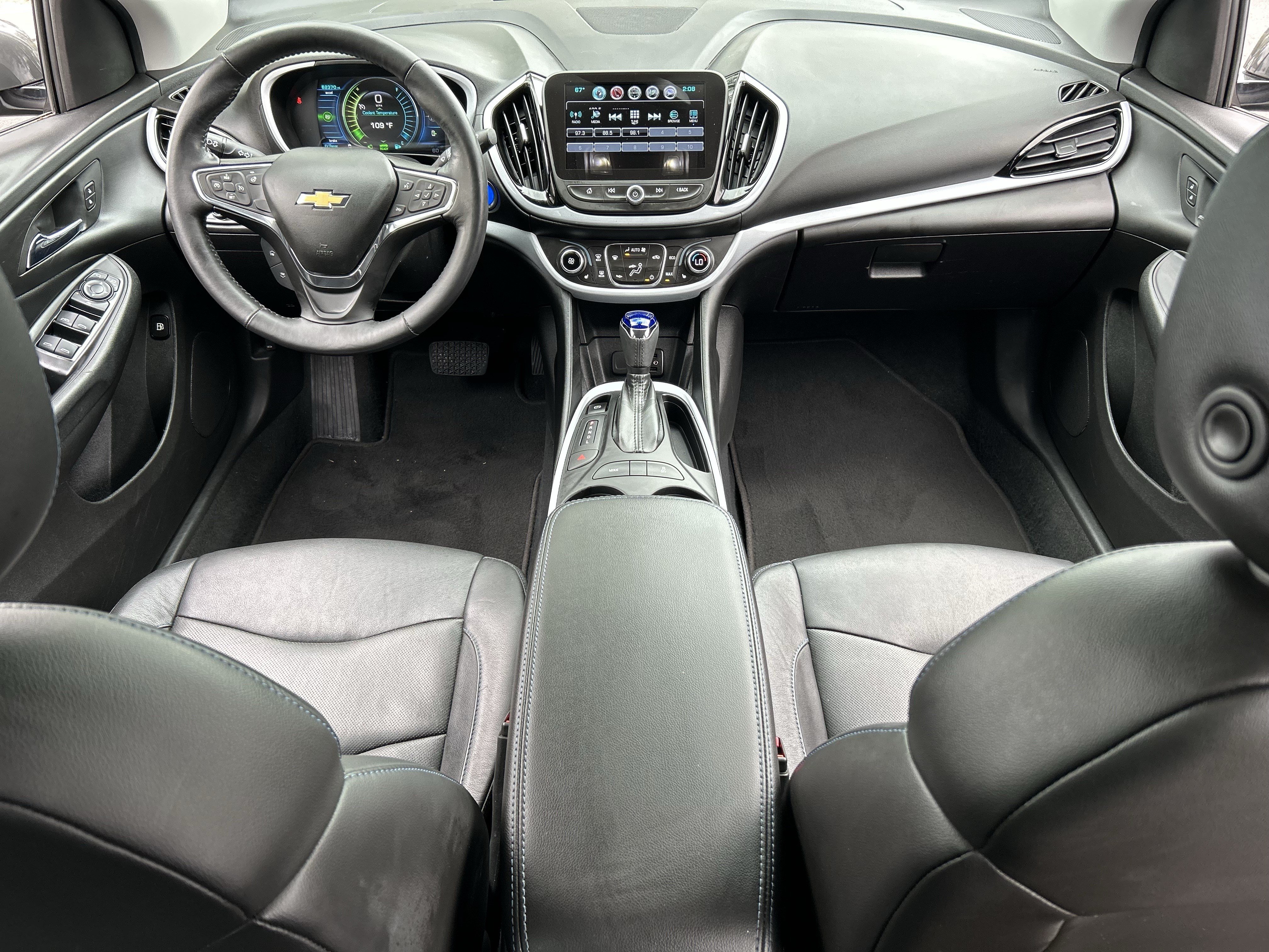 Used 2017 Chevrolet Volt LT w/ Comfort Package FWD image 13
