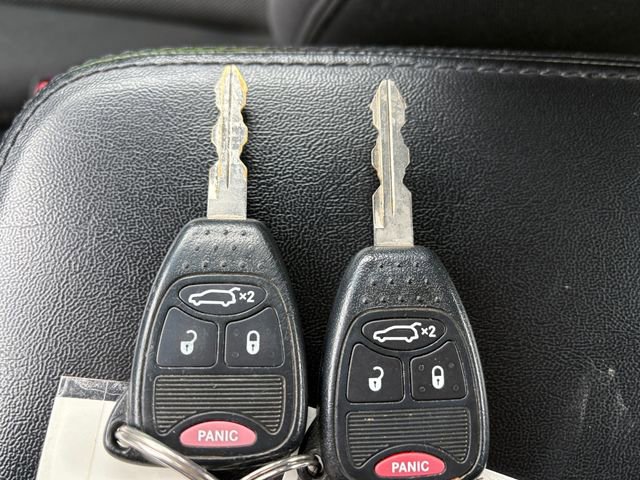 Used 2013 Dodge Avenger SXT image 24