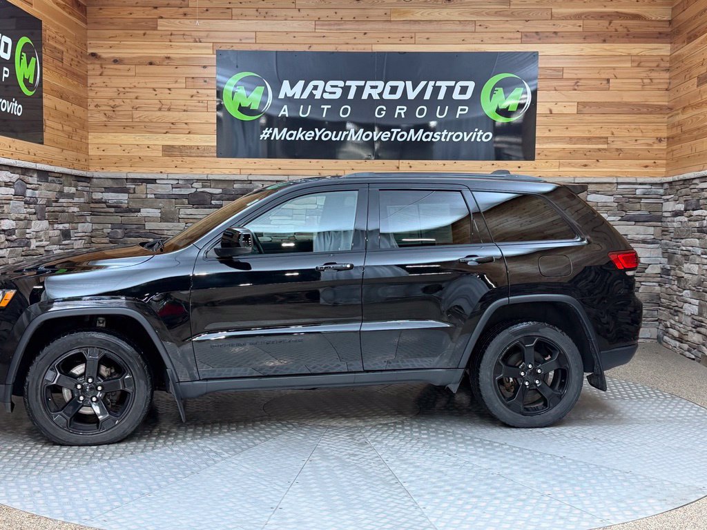 Used 2020 Jeep Grand Cherokee Laredo AWD/4WD image 15